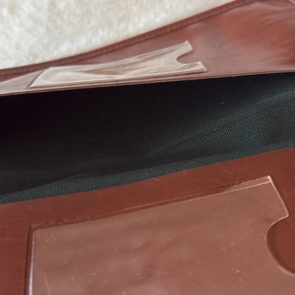 Travel Documents Organized - Picture 4 of 7